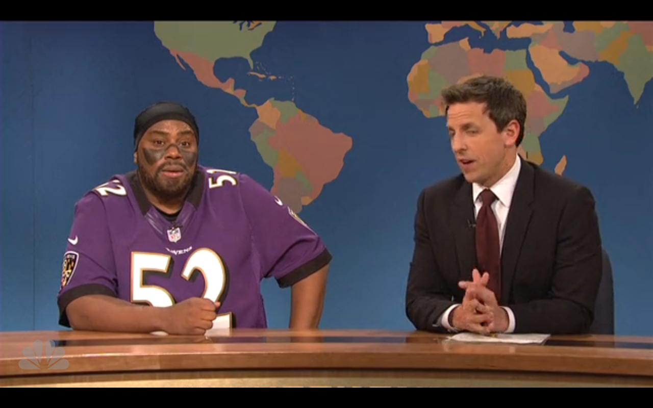 Kenan Thompson (Left) plays Ray Lewis on SNL