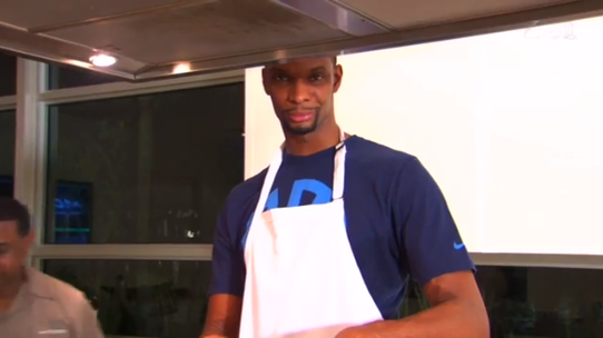 CHRIS BOSH - COOKING - JAYFORCE.COM