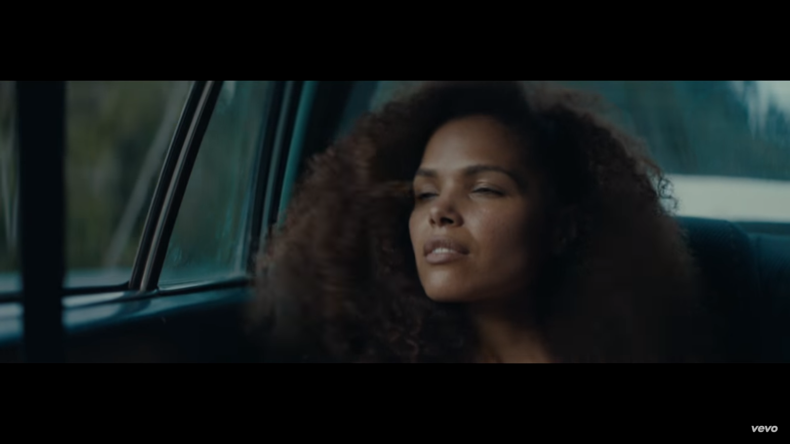 R&B Maxwell “Lake By The Ocean” (Prod. By Musze x Hod David) [Video] JAYFORCE