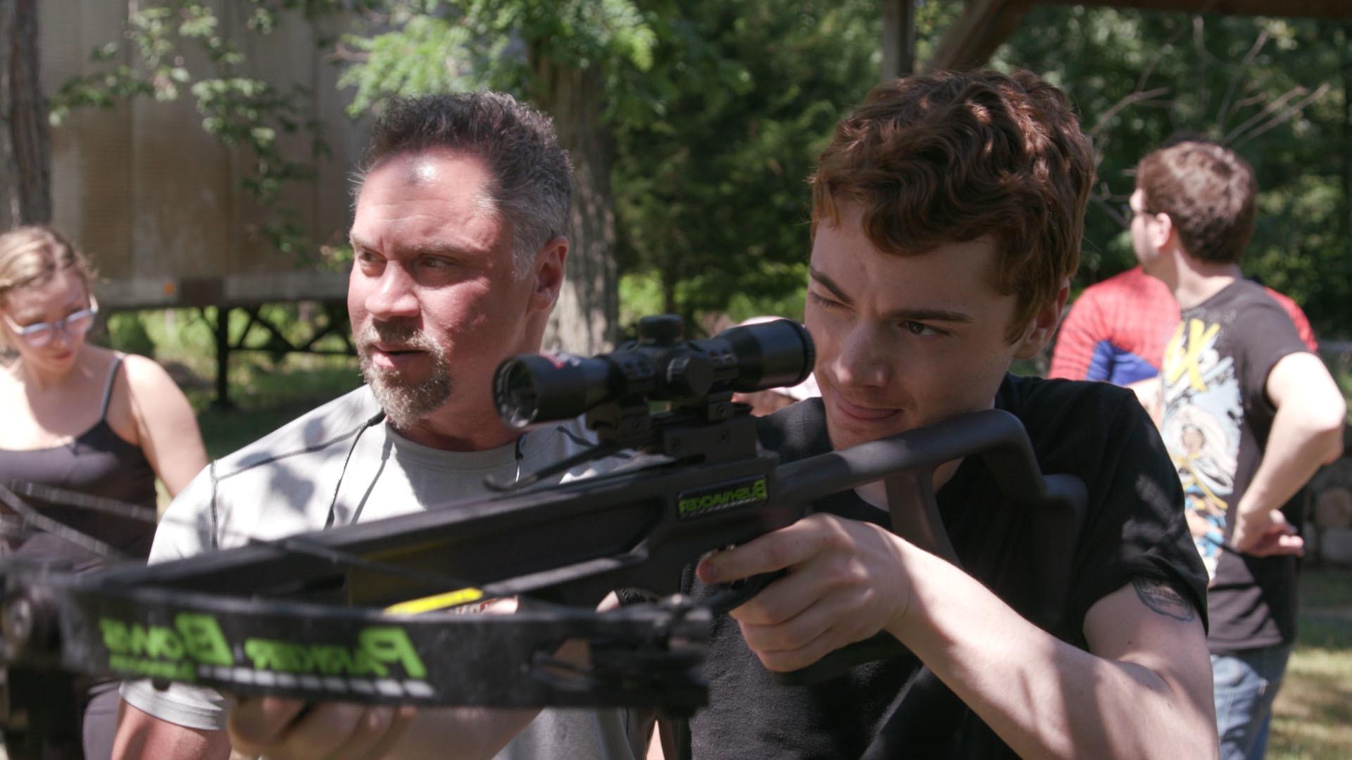 daily-vice-how-to-survive-a-zombie-apocalypse-1468936054