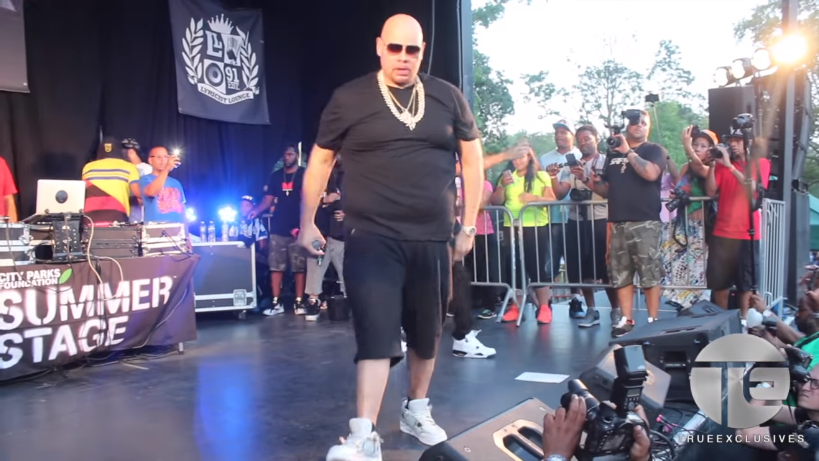 Screenshot 2016-10-07 02.45.36