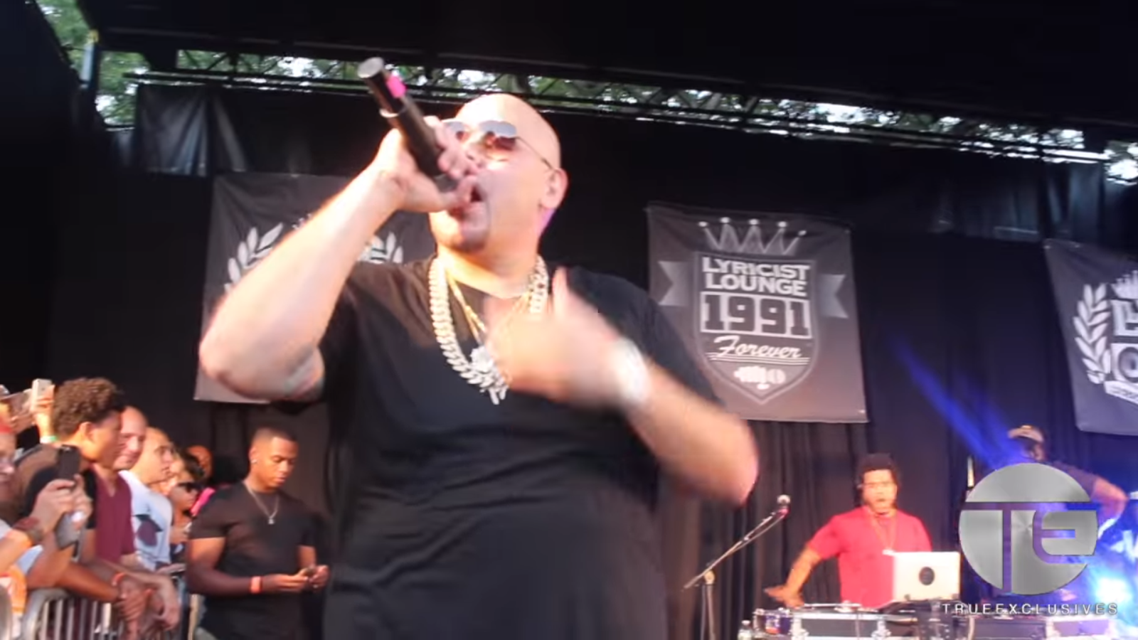 Screenshot 2016-10-07 02.46.01